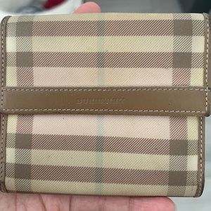 Burberry Wallet - Limited edition color